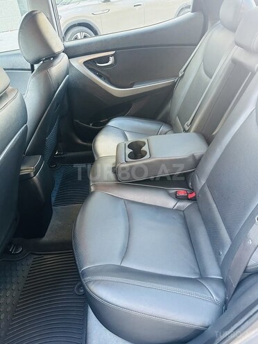 Hyundai Elantra 2015, 132,162 km - 1.8 л - Bakı