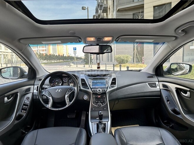 Hyundai Elantra 2015, 132,162 km - 1.8 л - Bakı