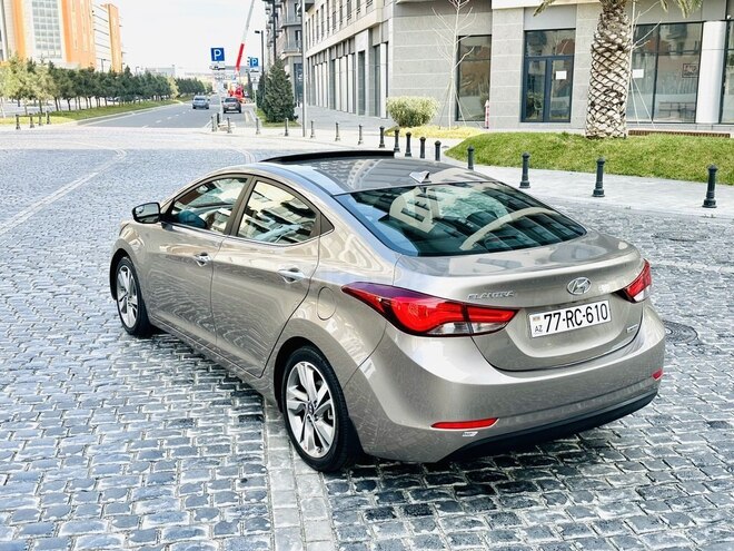 Hyundai Elantra 2015, 132,162 km - 1.8 л - Bakı