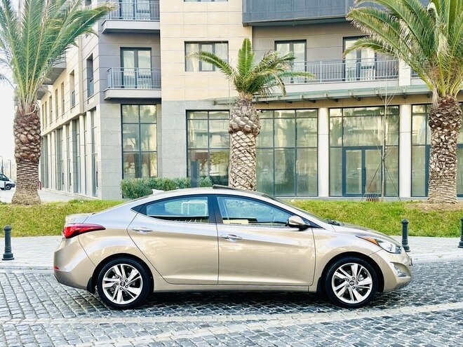 Hyundai Elantra 2015, 132,162 km - 1.8 л - Bakı
