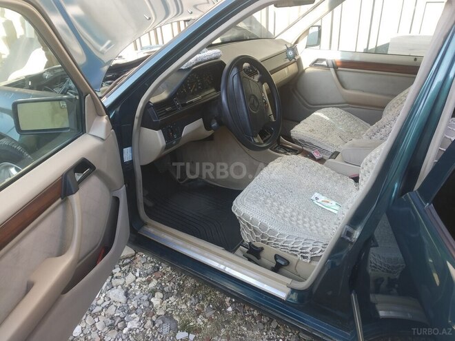Mercedes E 220 1995, 436,000 km - 2.2 l - Xızı