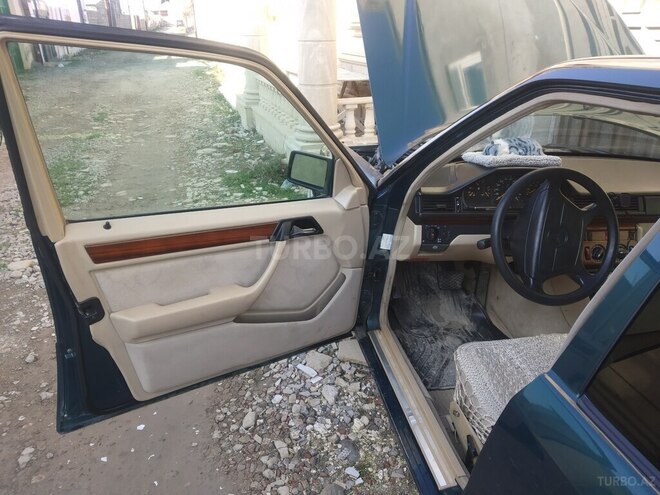Mercedes E 220 1995, 436,000 km - 2.2 l - Xızı