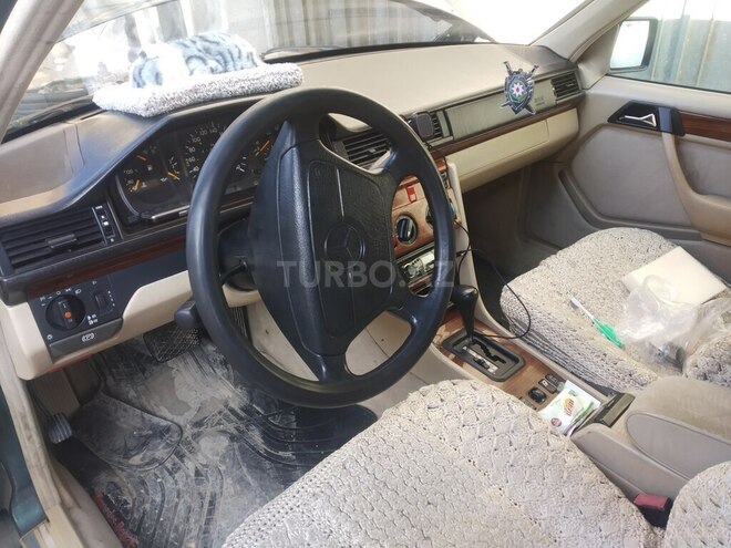 Mercedes E 220 1995, 436,000 km - 2.2 l - Xızı