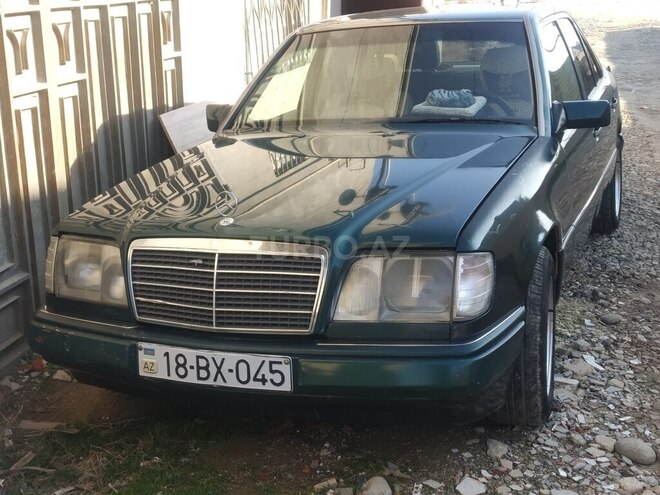 Mercedes E 220 1995, 436,000 km - 2.2 l - Xızı