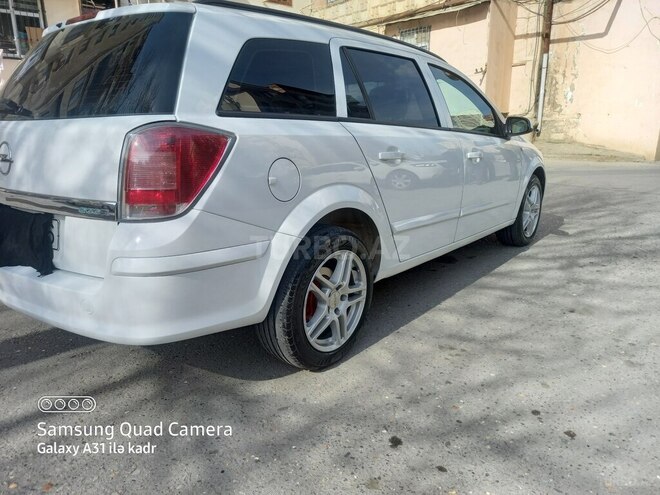 Opel Astra 2009, 255,000 km - 1.4 l - Bakı