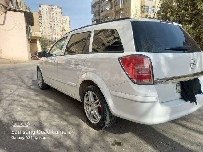 Opel Astra 2009, 255,000 km - 1.4 l - Bakı