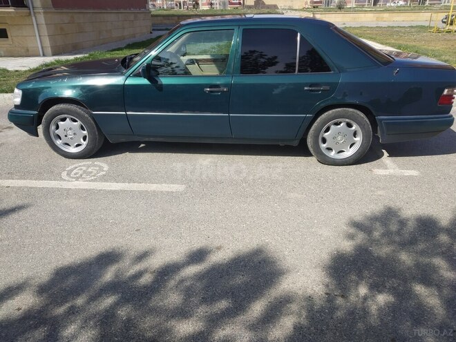 Mercedes E 220 1995, 436,000 km - 2.2 l - Xızı