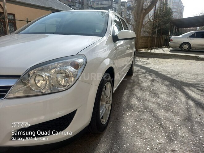 Opel Astra 2009, 255,000 km - 1.4 l - Bakı