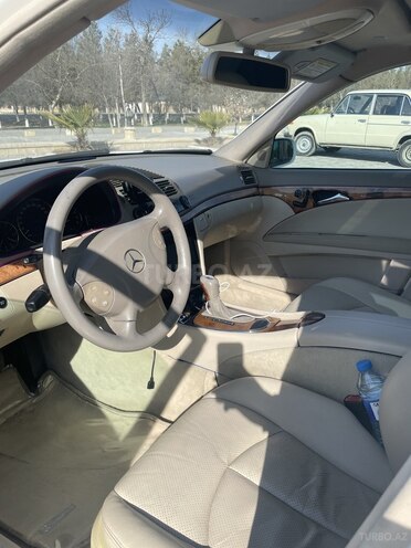 Mercedes E 240 2003, 214,324 km - 2.6 l - Şirvan
