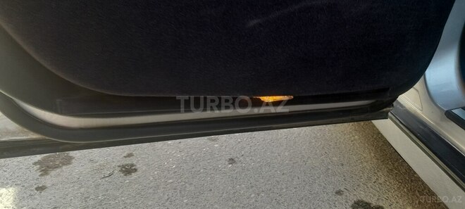 Mercedes E 240 1998, 558,596 km - 2.4 l - Bakı