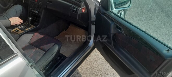 Mercedes E 240 1998, 558,596 km - 2.4 l - Bakı