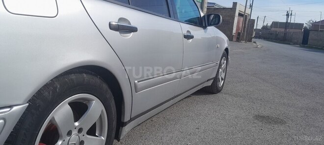 Mercedes E 240 1998, 558,596 km - 2.4 l - Bakı