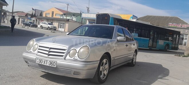 Mercedes E 240 1998, 558,596 km - 2.4 l - Bakı