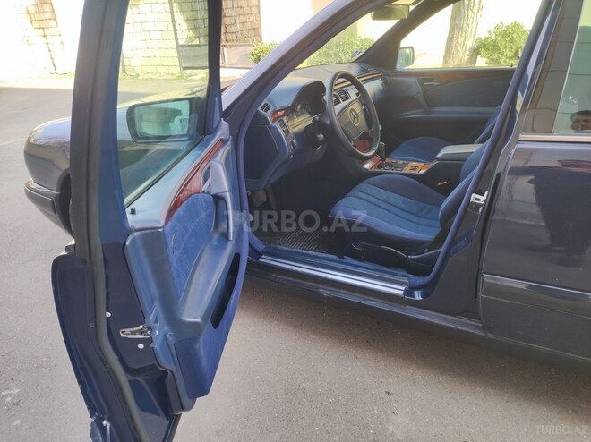 Mercedes E 200 1997, 350,000 km - 2.0 l - Ağcabədi