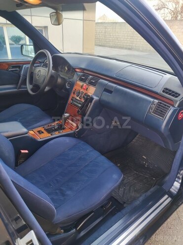 Mercedes E 200 1997, 350,000 km - 2.0 l - Ağcabədi