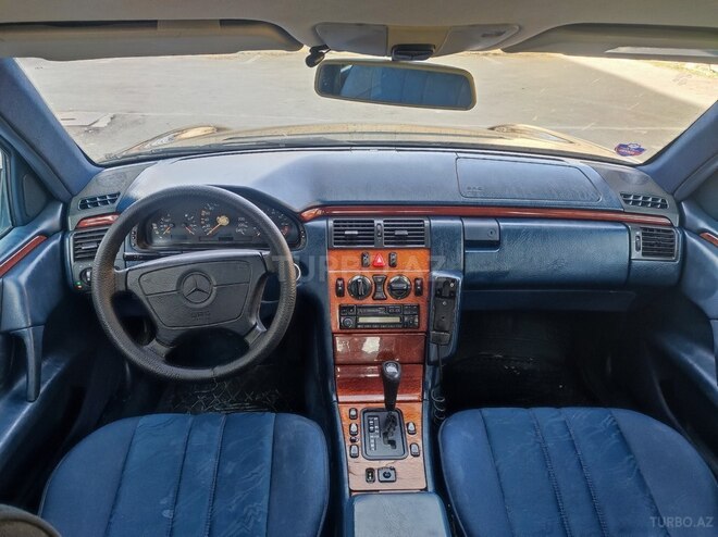 Mercedes E 200 1997, 350,000 km - 2.0 l - Ağcabədi