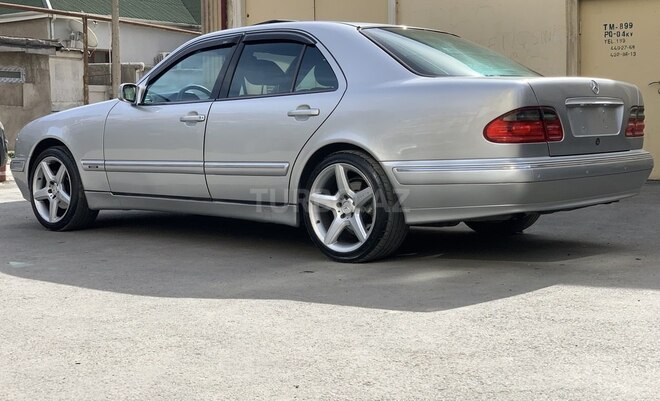 Mercedes E 320 2001, 110,210 km - 2.2 л - Bakı