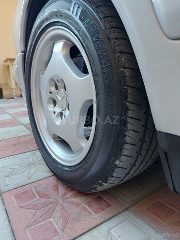 Mercedes E 240 1998, 325,678 km - 2.4 l - Sumqayıt
