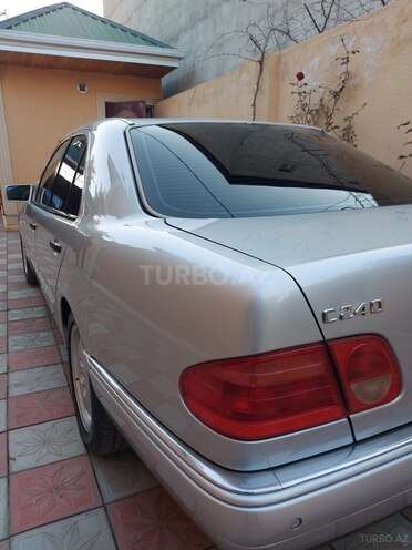 Mercedes E 240 1998, 325,678 km - 2.4 l - Sumqayıt