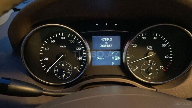 Mercedes ML 350 2005, 300,000 km - 3.5 l - Quba