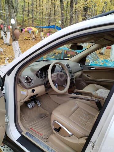 Mercedes ML 350 2005, 300,000 km - 3.5 l - Quba