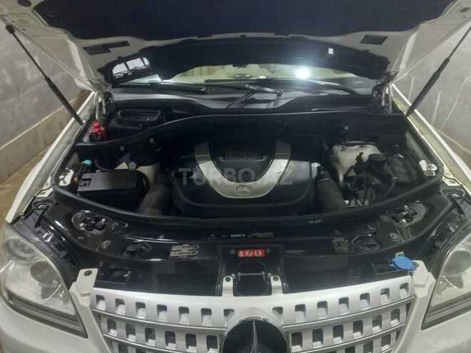 Mercedes ML 350 2005, 300,000 km - 3.5 l - Quba