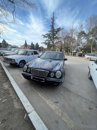 Mercedes E 220 2000, 406,666 km - 2.2 l - Gəncə