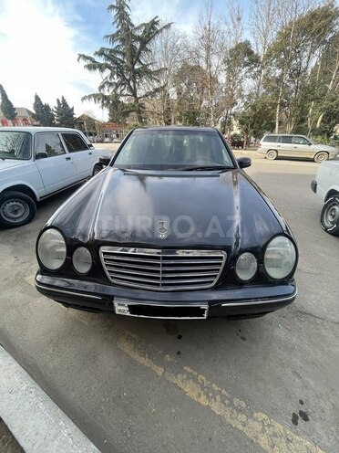 Mercedes E 220 2000, 406,666 km - 2.2 l - Gəncə