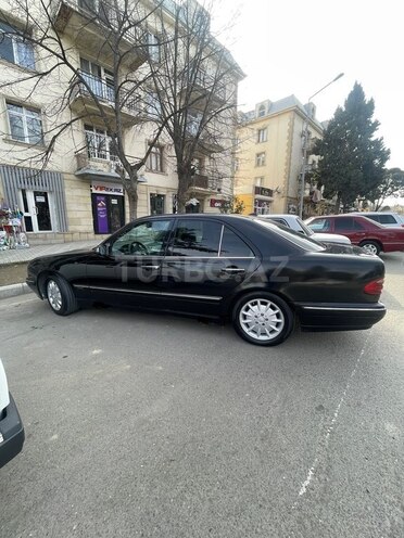Mercedes E 220 2000, 406,666 km - 2.2 l - Gəncə