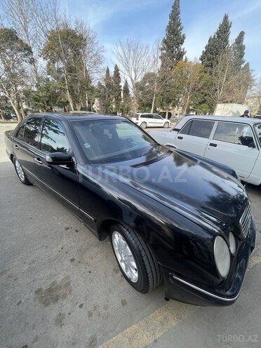 Mercedes E 220 2000, 406,666 km - 2.2 l - Gəncə