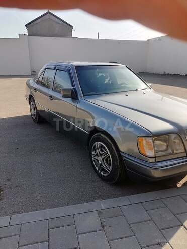 Mercedes E 200 1992, 652,871 km - 2.0 l - Bakı