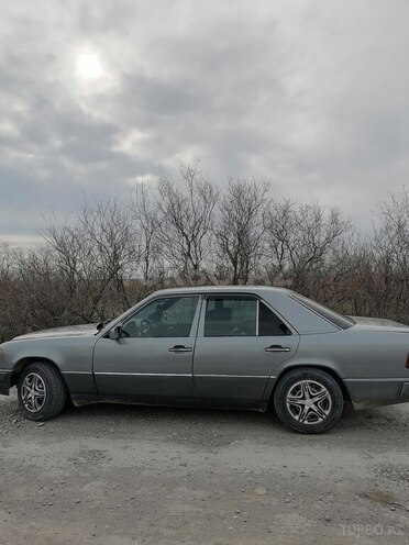 Mercedes E 200 1992, 652,871 km - 2.0 l - Bakı