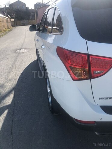 Hyundai Veracruz 2008, 275,000 km - 3.8 l - Quba