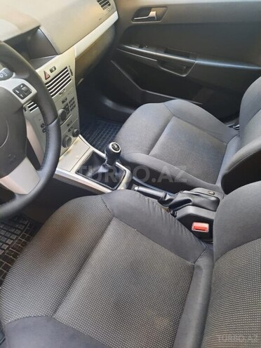 Opel Astra 2009, 178,000 km - 1.4 l - Bakı