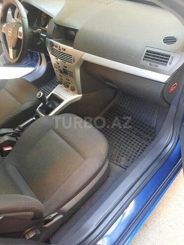Opel Astra 2009, 178,000 km - 1.4 l - Bakı