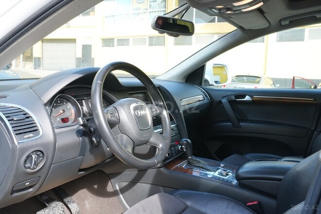 Audi Q7 2010, 179,000 km - 3.0 l - Bakı
