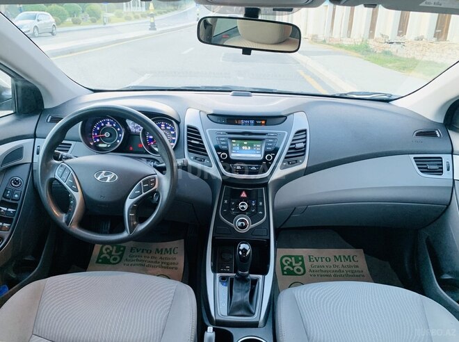 Hyundai Elantra 2015, 111,000 km - 1.8 l - Bakı