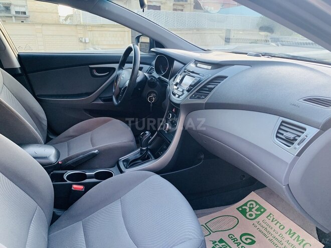 Hyundai Elantra 2015, 111,000 km - 1.8 l - Bakı