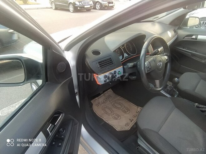 Opel Astra 2006, 250,000 km - 1.4 л - Bakı