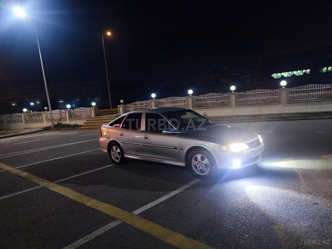Opel Vectra 1999, 329,717 km - 2.0 l - Bakı