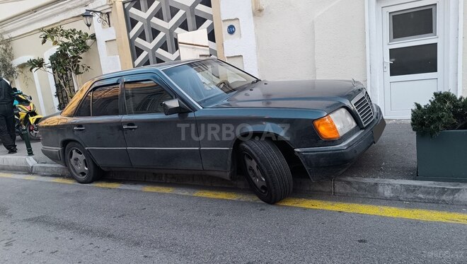 Mercedes E 280 1993, 430,000 km - 2.8 l - Bakı