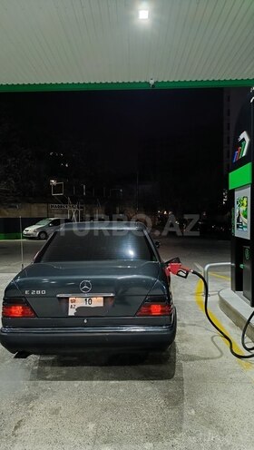 Mercedes E 280 1993, 430,000 km - 2.8 l - Bakı