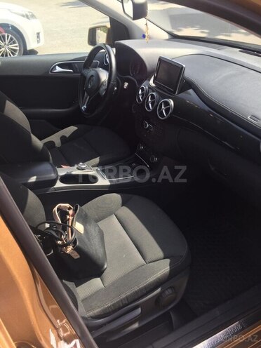 Mercedes B 180 2012, 78,000 km - 1.6 l - Bakı