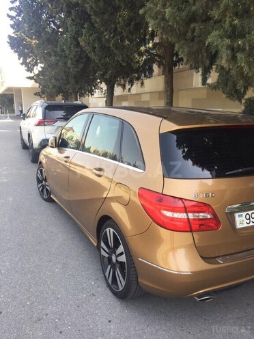 Mercedes B 180 2012, 78,000 km - 1.6 l - Bakı