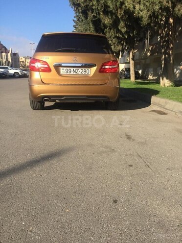 Mercedes B 180 2012, 78,000 km - 1.6 l - Bakı