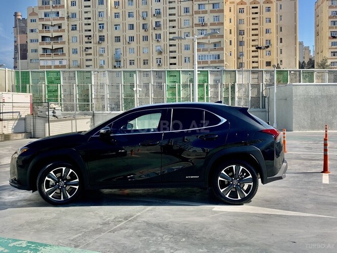 Lexus UX 250h 2021, 7,500 km - 2.0 l - Bakı