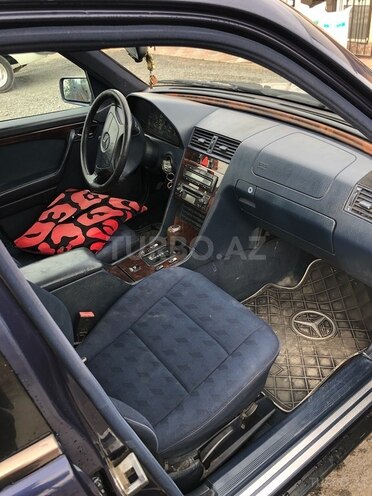 Mercedes C 220 1996, 250,000 km - 2.2 l - Zaqatala