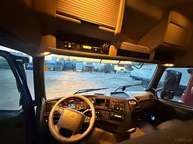 Volvo  2011, 1,200,000 km - 13.0 l - Bakı