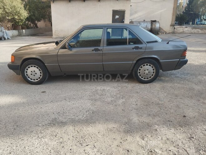 Mercedes 190 1992, 415,000 km - 2.0 l - Sumqayıt