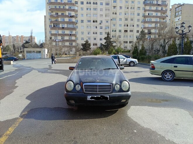 Mercedes E 230 1995, 365,600 km - 2.3 l - Bakı